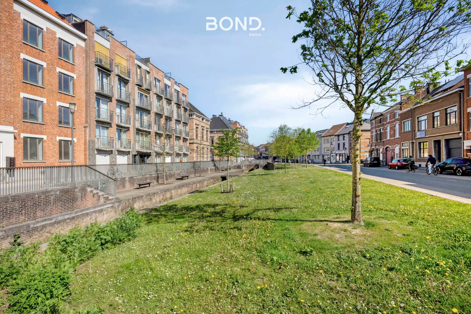 Instapklaar appartement met 3 kamers, parking en terras foto 22