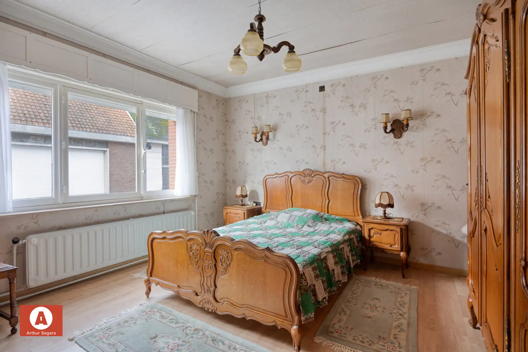 Solide te renoveren woning nabij het centrum van Buggenhout foto 15