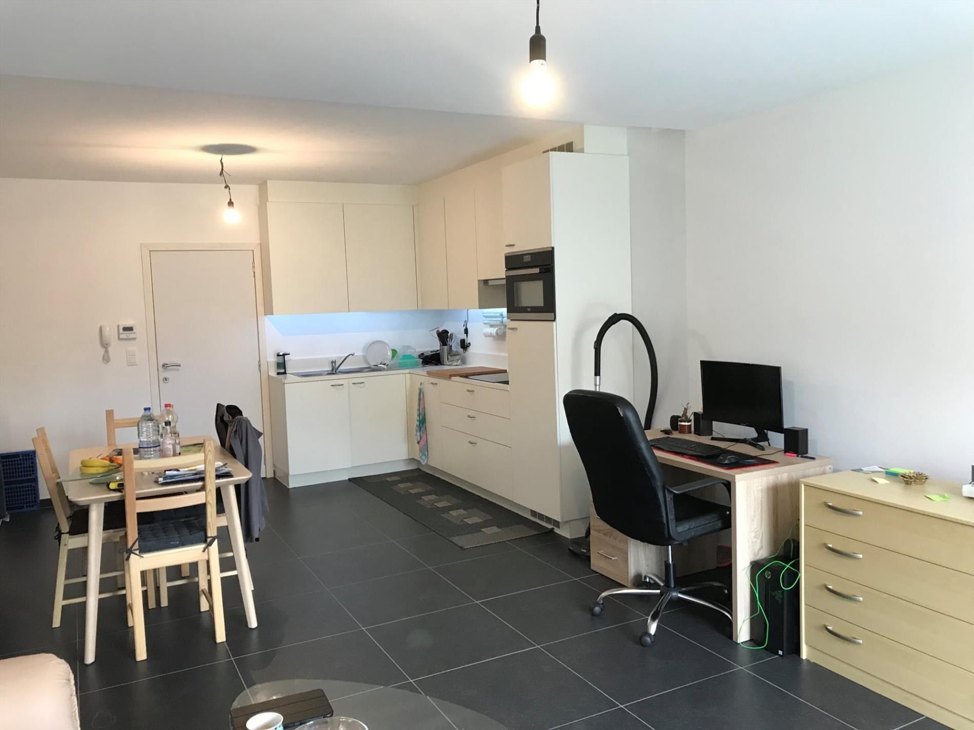 Gelijkvloersappartement met tuin en 2 autostaanplaatsen foto 2