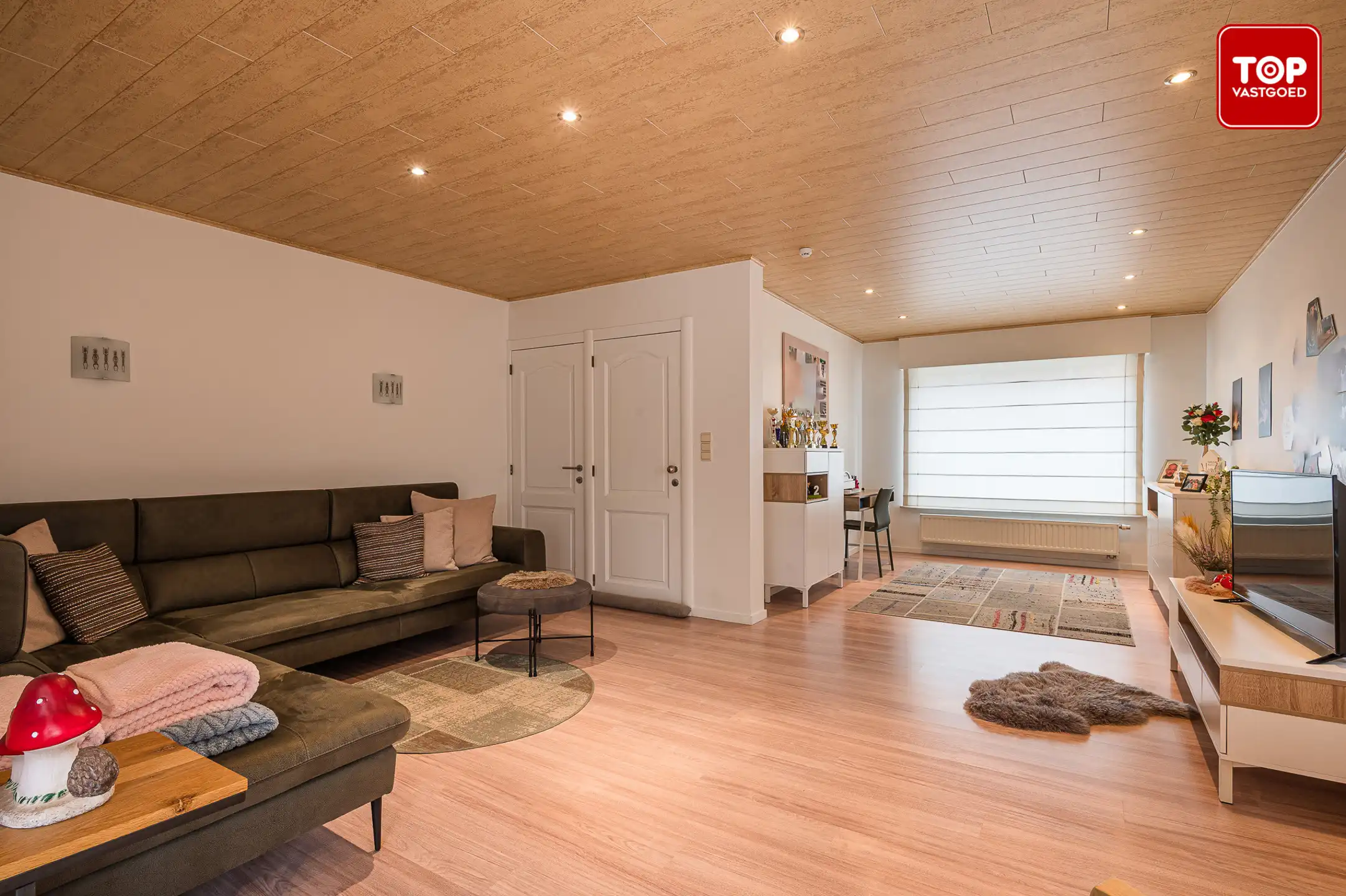 Instapklare woning met 4 slaapkamers en prachtige tuin foto 5