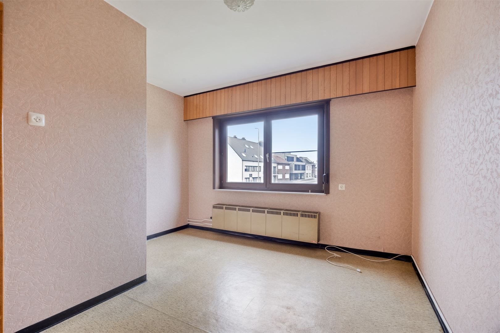 TE KOOP: Te renoveren woning te Heusden-Zolder!  foto 11