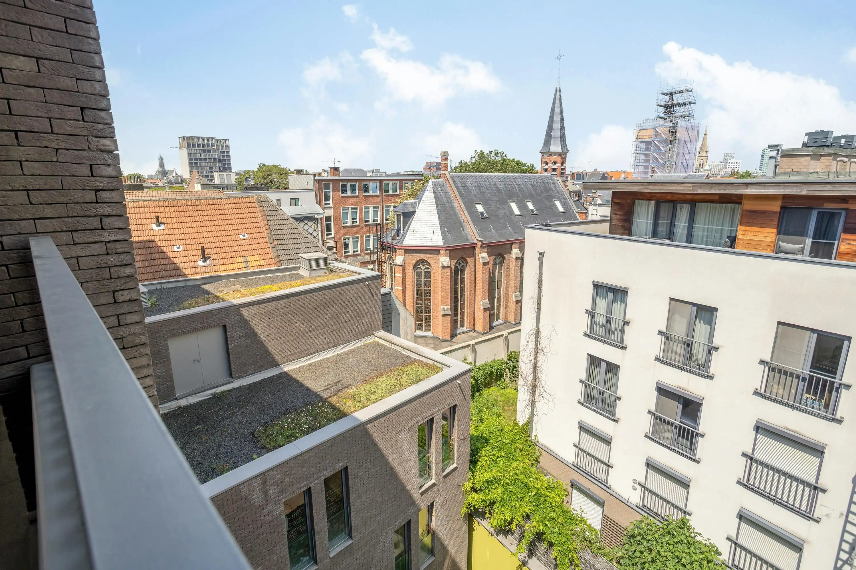 Lichtrijk appartement met ruim terras te koop in Antwerpen foto 7