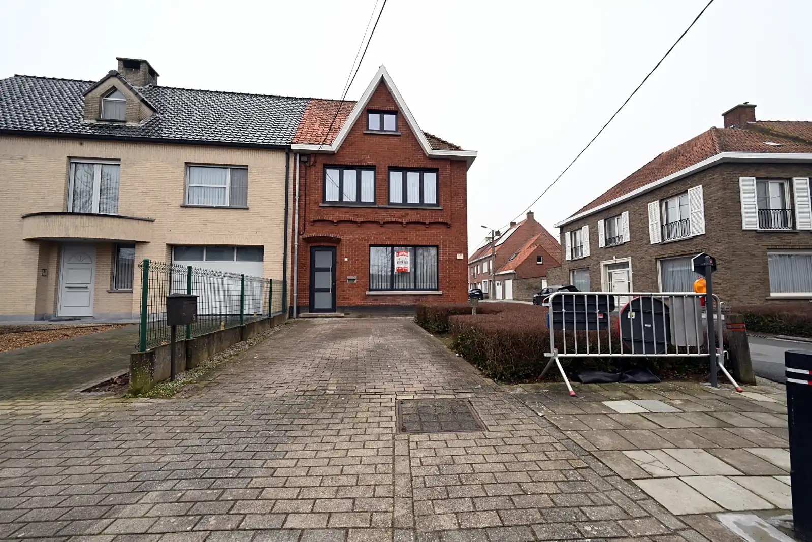 Prachtig afgewerkte woning met 3 slaapkamers in het centrum van Ardooie foto 17