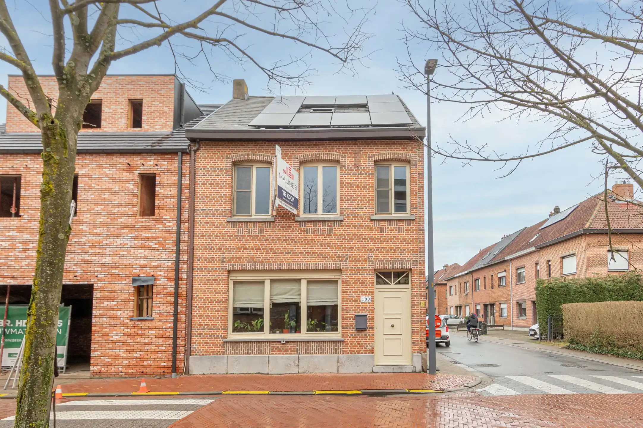 Hoofdfoto van de publicatie: Gezellige woning op centrale locatie met dubbele garage! 