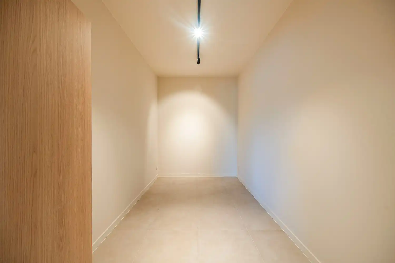Compleet gerenoveerd appartement van 206 m² met 3 slaapkamers en 2 badkamers, gelegen aan de stadsrand van Hasselt foto 11