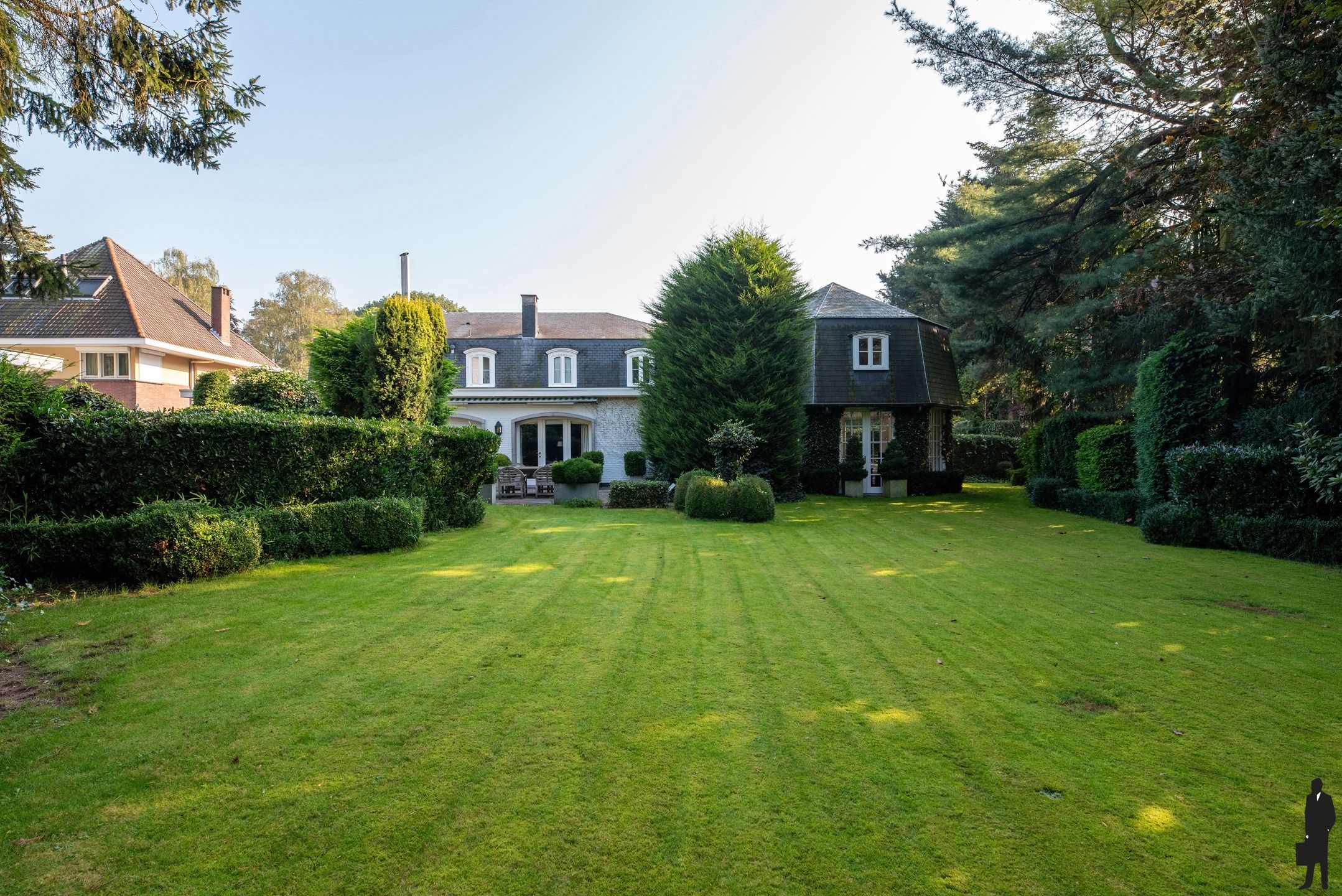  Goed onderhouden in het centrum gelegen karaktervilla op een perceel van ca. 1.938 m²! foto 36