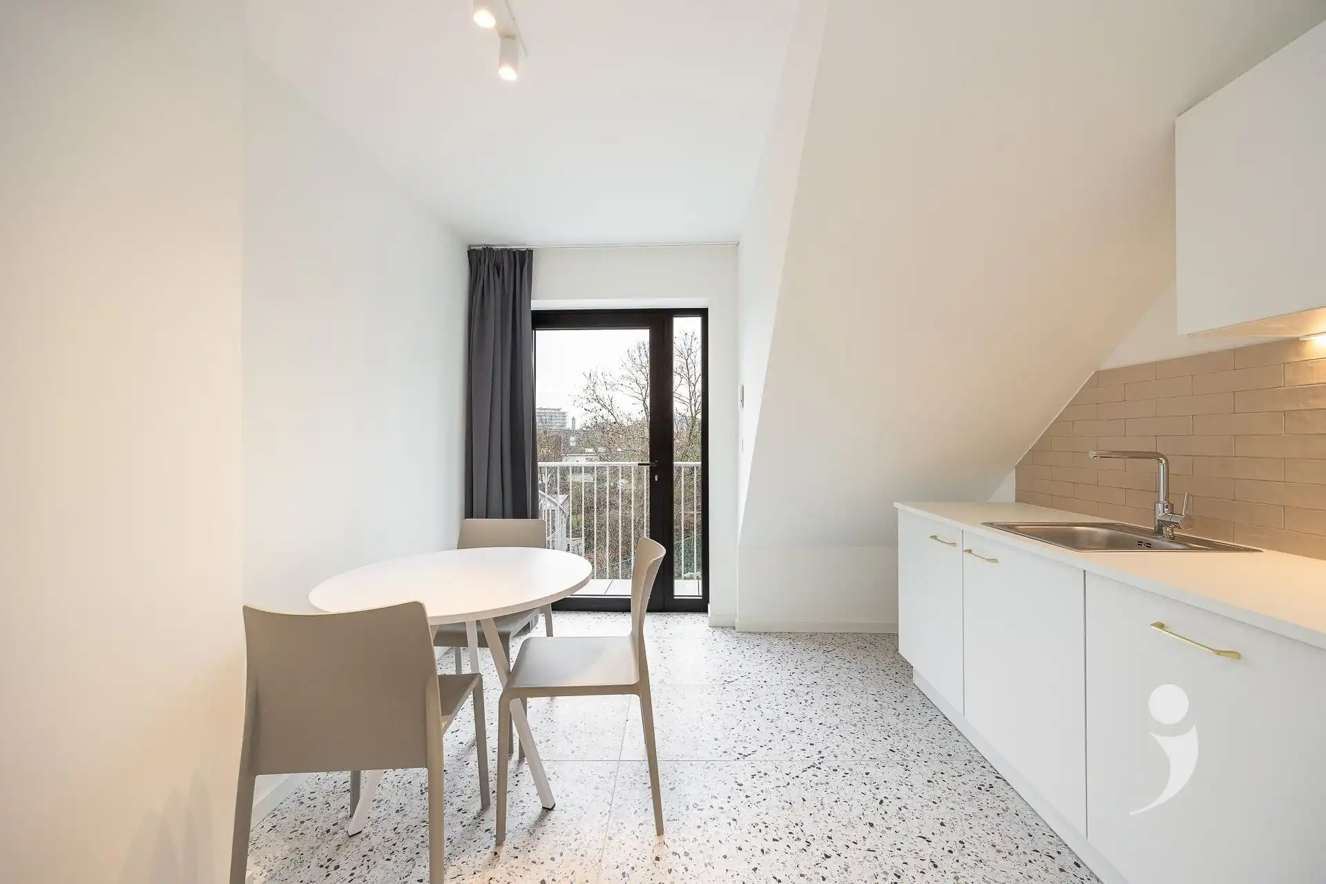 Nachtegael 02.02 foto 3