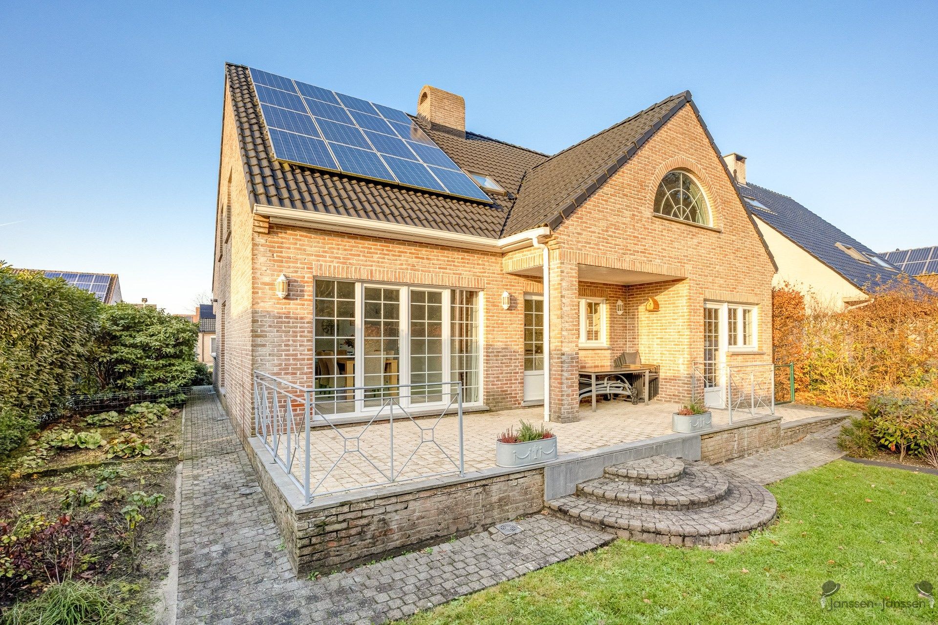 Lichtrijke, top-onderhouden woning in een doodlopende straat in hartje Sint-Job foto 24