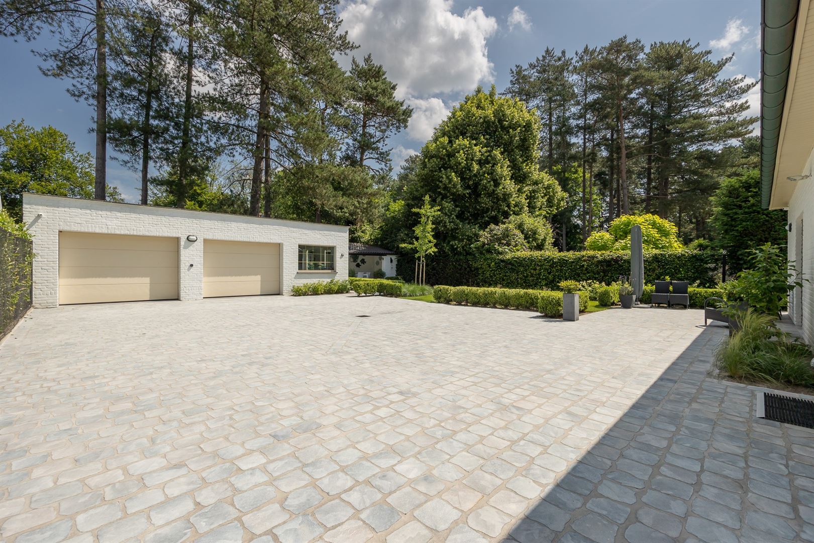 Een moderne villa met 4 ruime SLKS  nabij het centrum van Heide- Kalmthout. foto 14