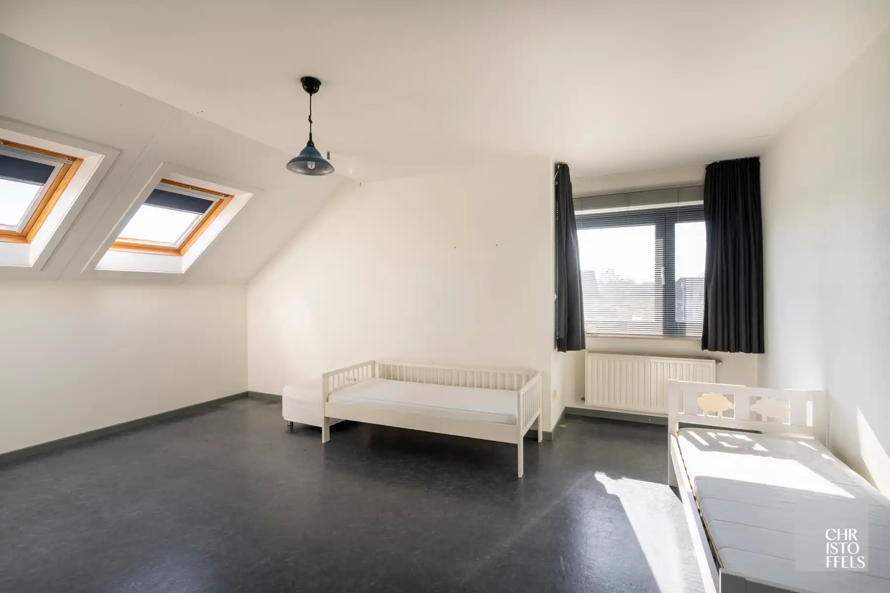 Vergunde tweewoonst met paardenaccommodatie op 3.721 m²  foto 5