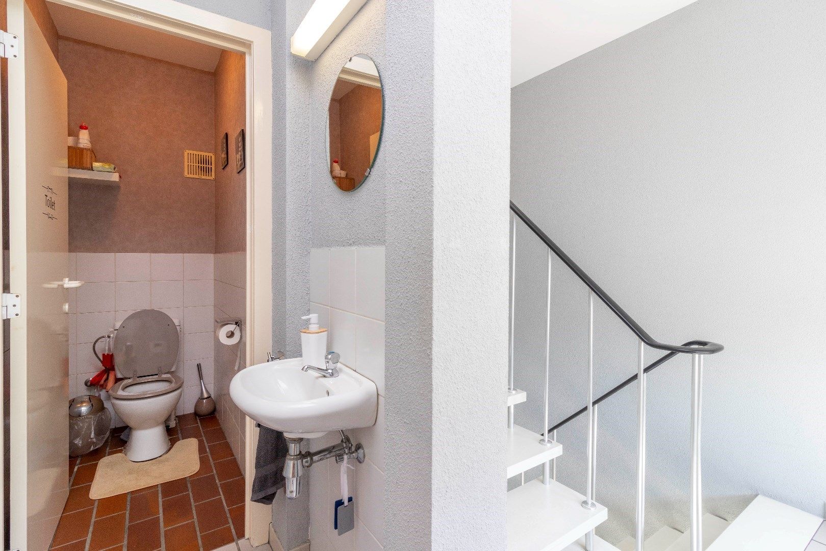 Ruim duplexappartement met gelijkvloerse handelsruimte foto 12