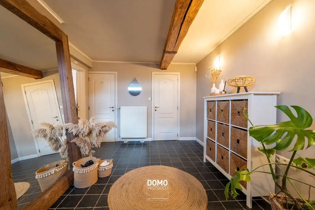 Verrassend ruime woning met karakter te Kuringen. foto 3