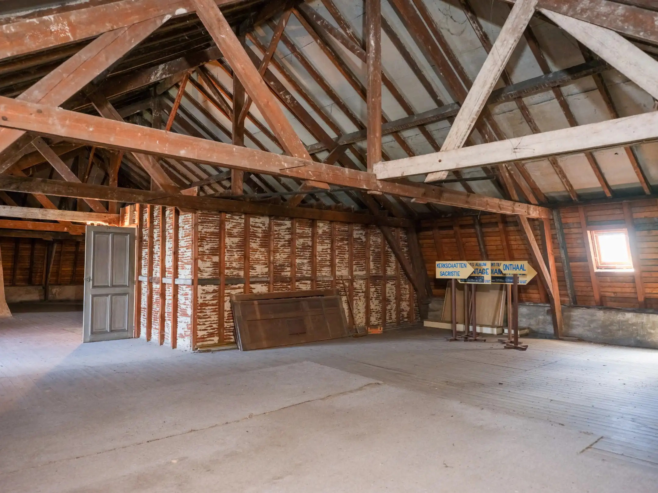 Historische dekenij met uitzonderlijk potentieel in het hart van Izegem foto 15
