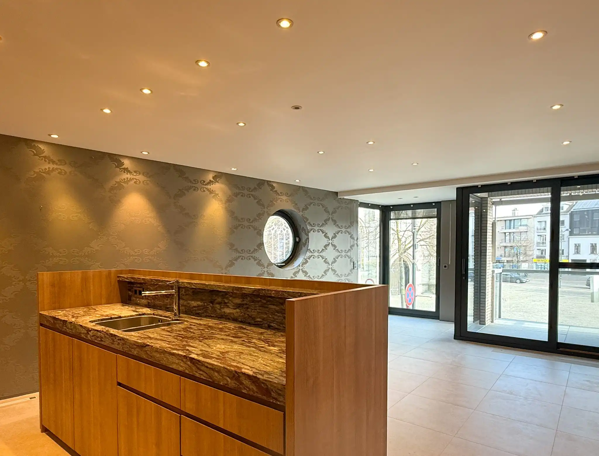 Instapklaar appartement met 1 slaapkamer op topligging in Beveren foto 6