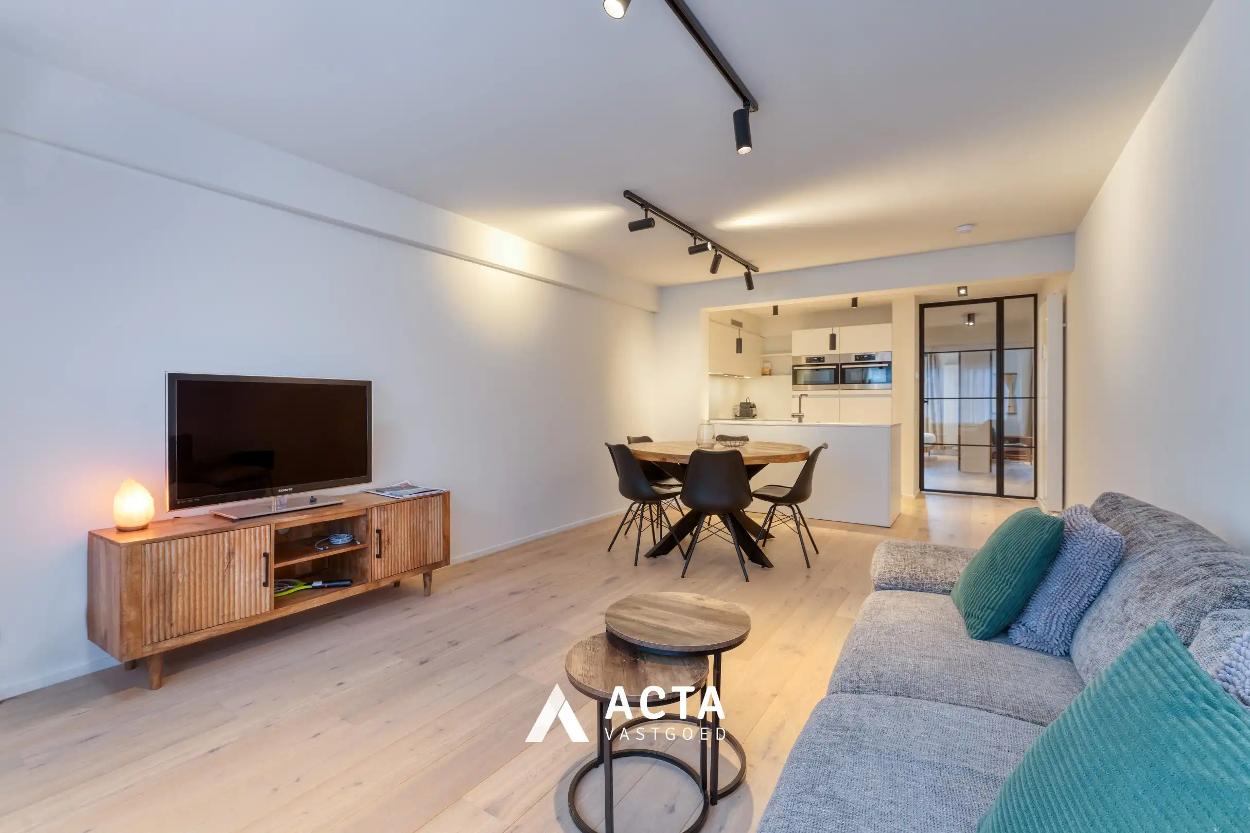 Instapklaar appartement met 2 slaapkamers in centrum Oostende foto 3