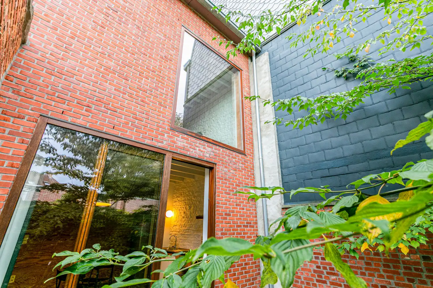 PRACHTIG GERENOVEERDE WONING MET STADSTUIN! foto 16