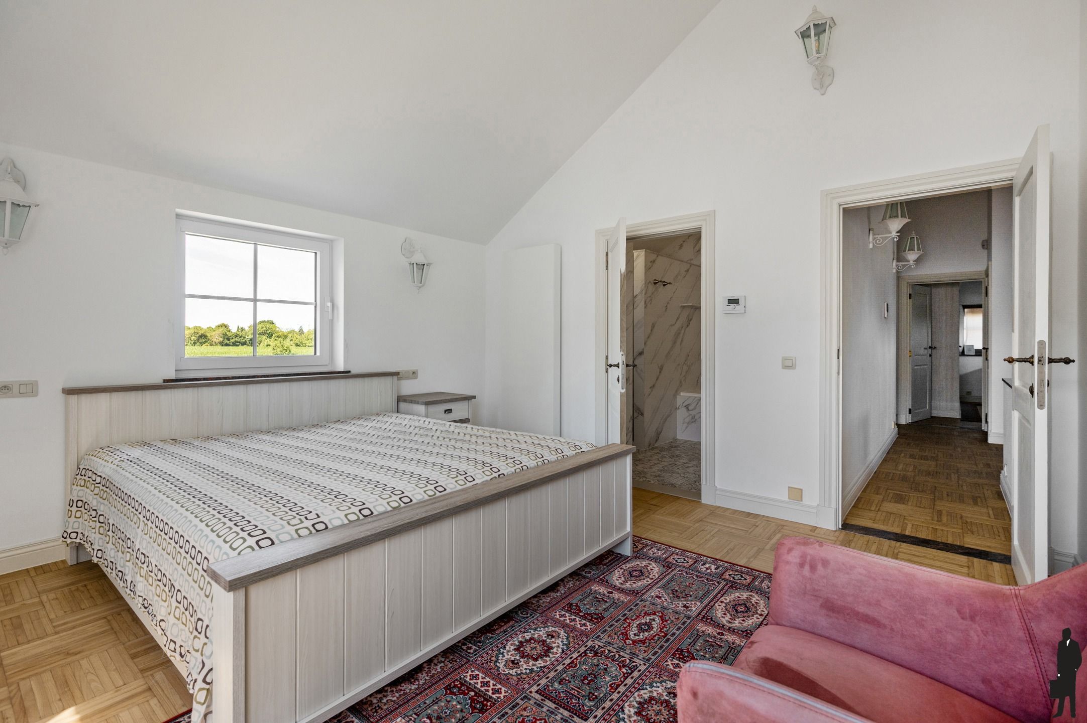 Exclusieve, gerenoveerde villa in rustige buurt foto 14