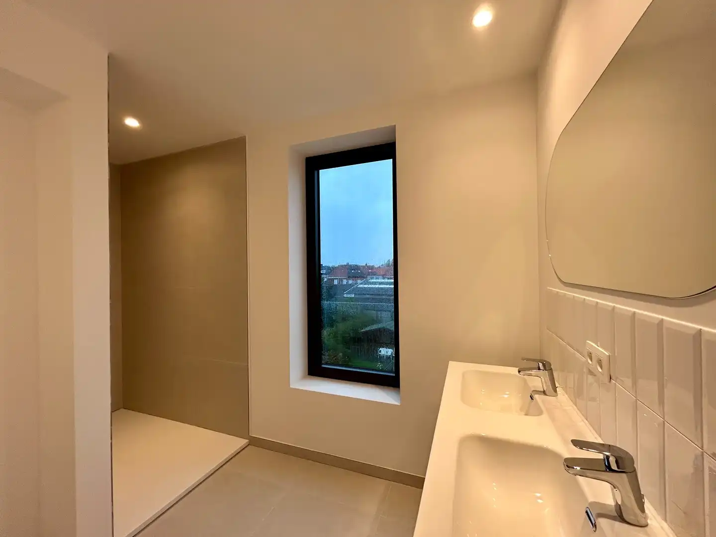 Instapklaar nieuwbouwappartement met 3 kamers & terras te Tielt! foto 16