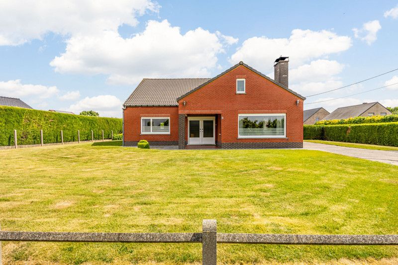 Ruime woning met loods op een perceel van 14are foto 34