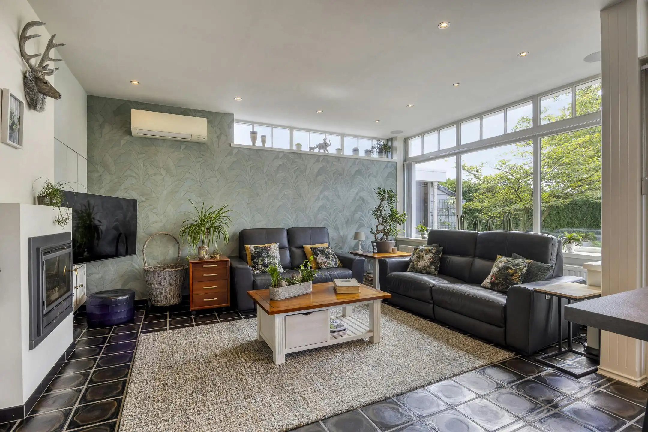 Riante woning te koop met veel potentieel voor diverse invullingen foto 12