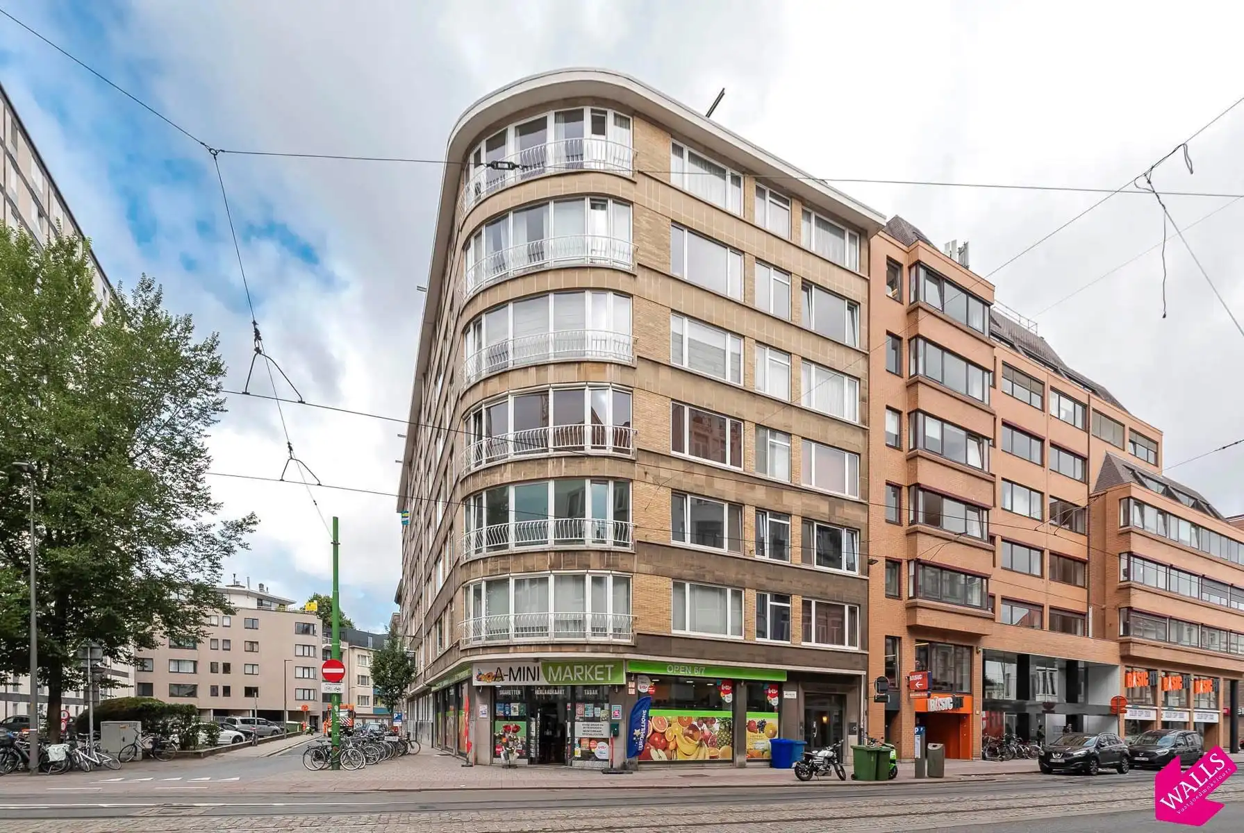Prachtig gerenoveerd, ruim 1 slaapkamer appartement foto 10