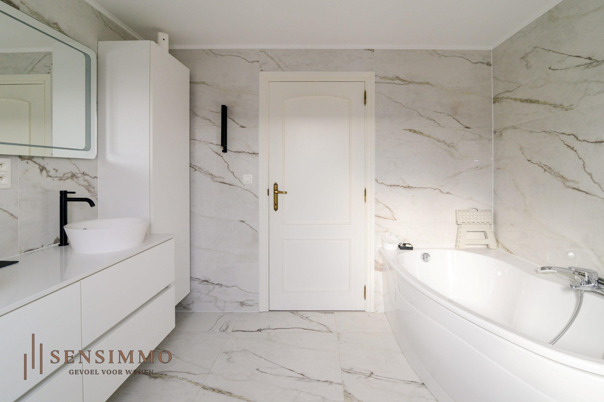 Ruime en energiezuinige woning met 4 slaapkamers op mooi perceel  foto 13