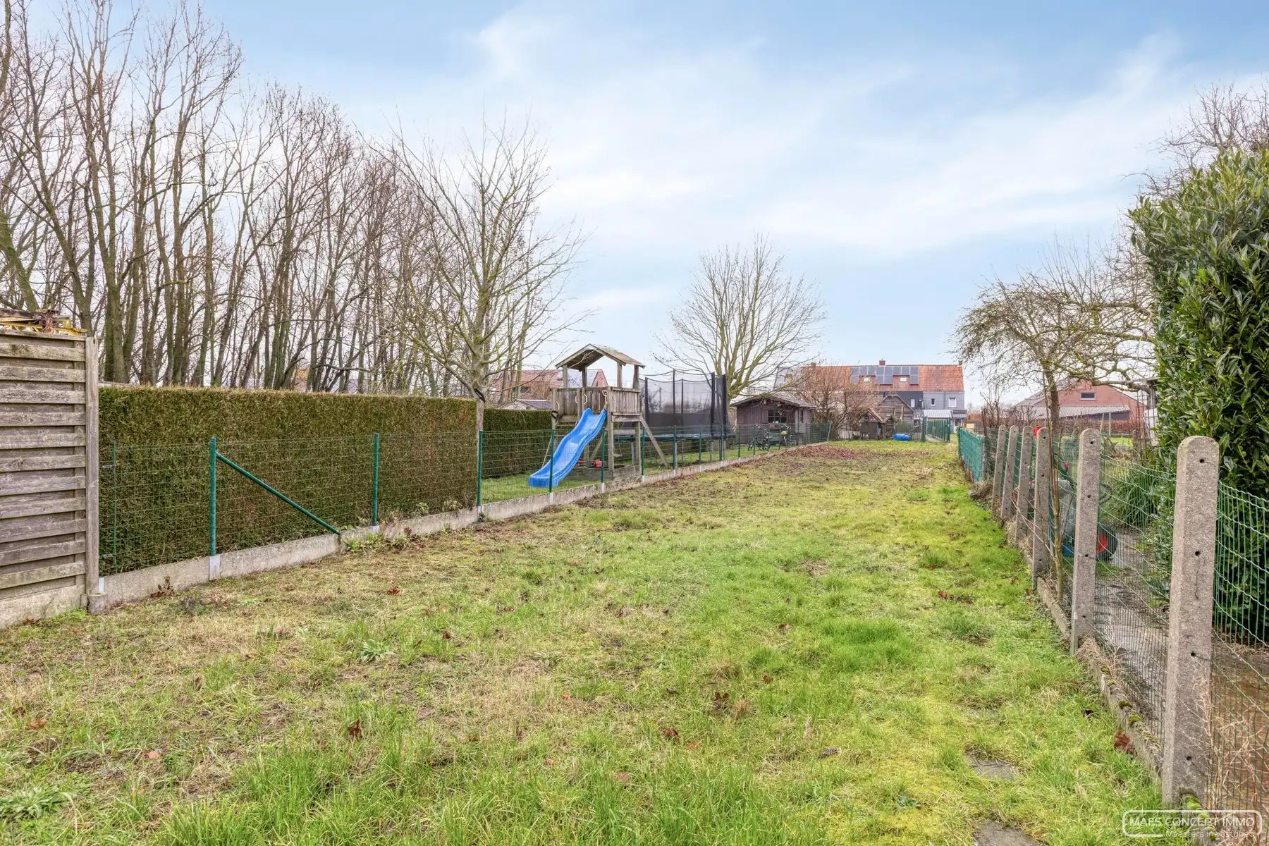 Gerenoveerde woning met 3 slaapkamers en grote tuin te koop centrum Avelgem foto 12