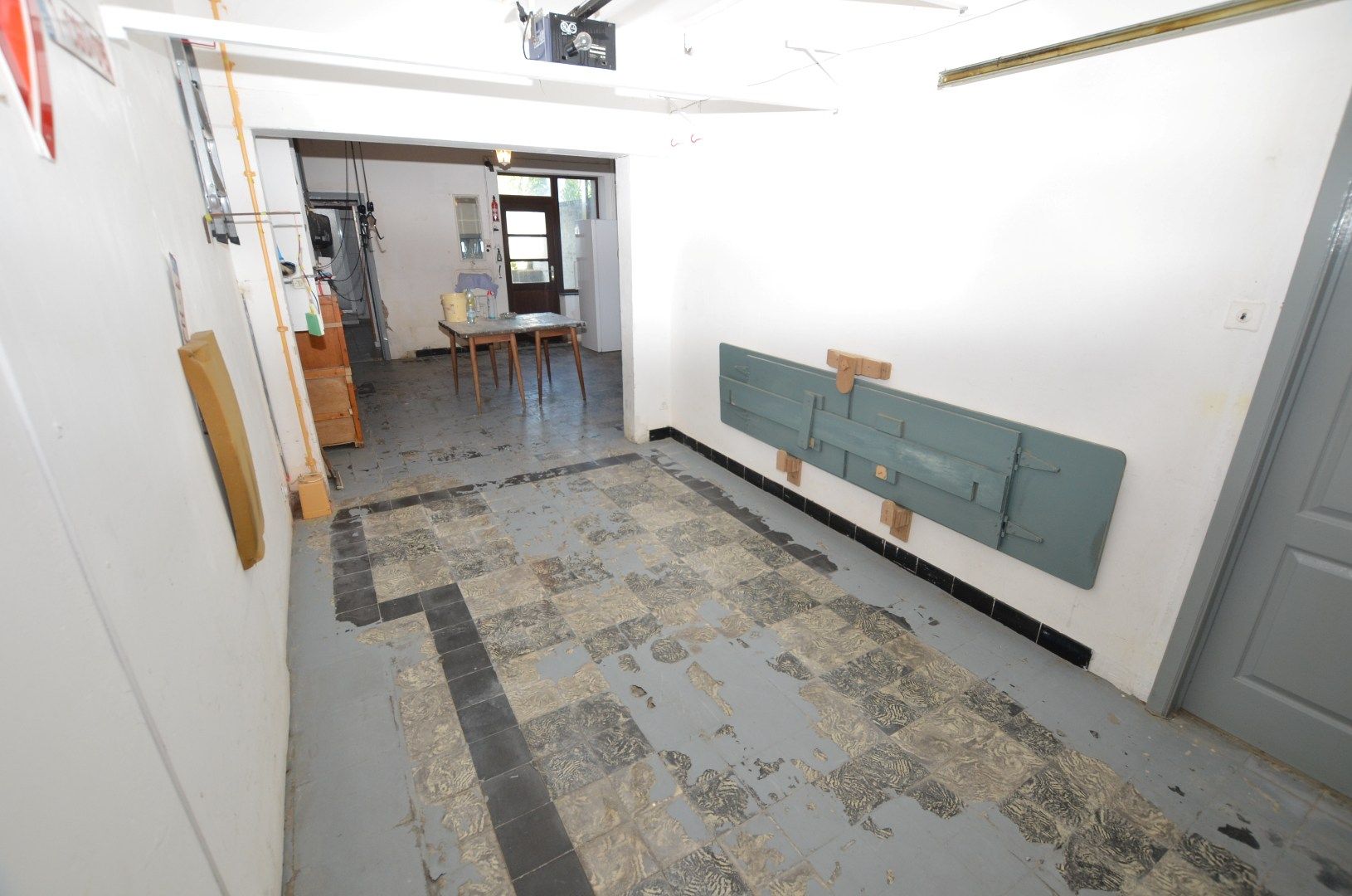 Ruim woonhuis met garage foto 12