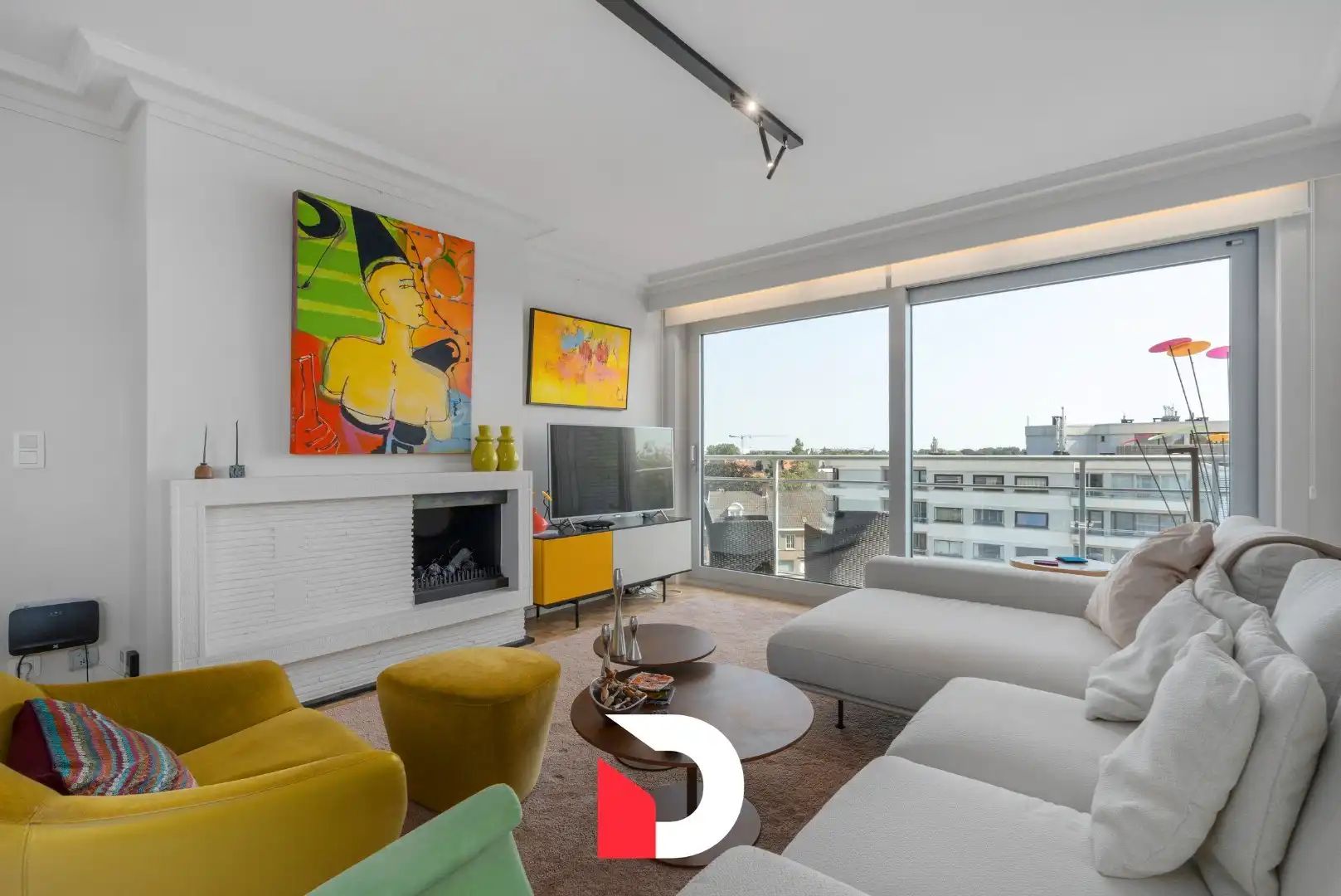 Schitterend gerenoveerd en uiterst aangenaam hoekappartement met 3 slaapkamers op een toplocatie te Sint-Andries (Sint-Baafs). foto 2