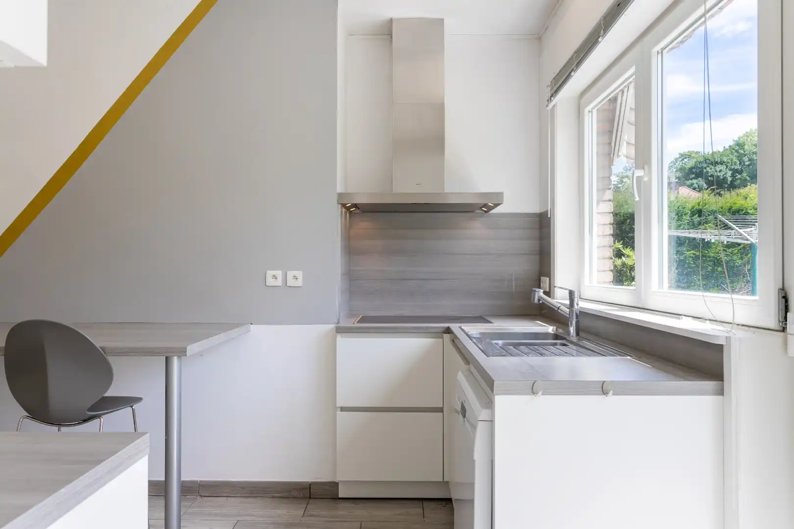Ruime 4-gevelwoning met 4 slaapkamers, bureau, garage en tuin op 626 m² met bouwpotentieel in Halle foto 14