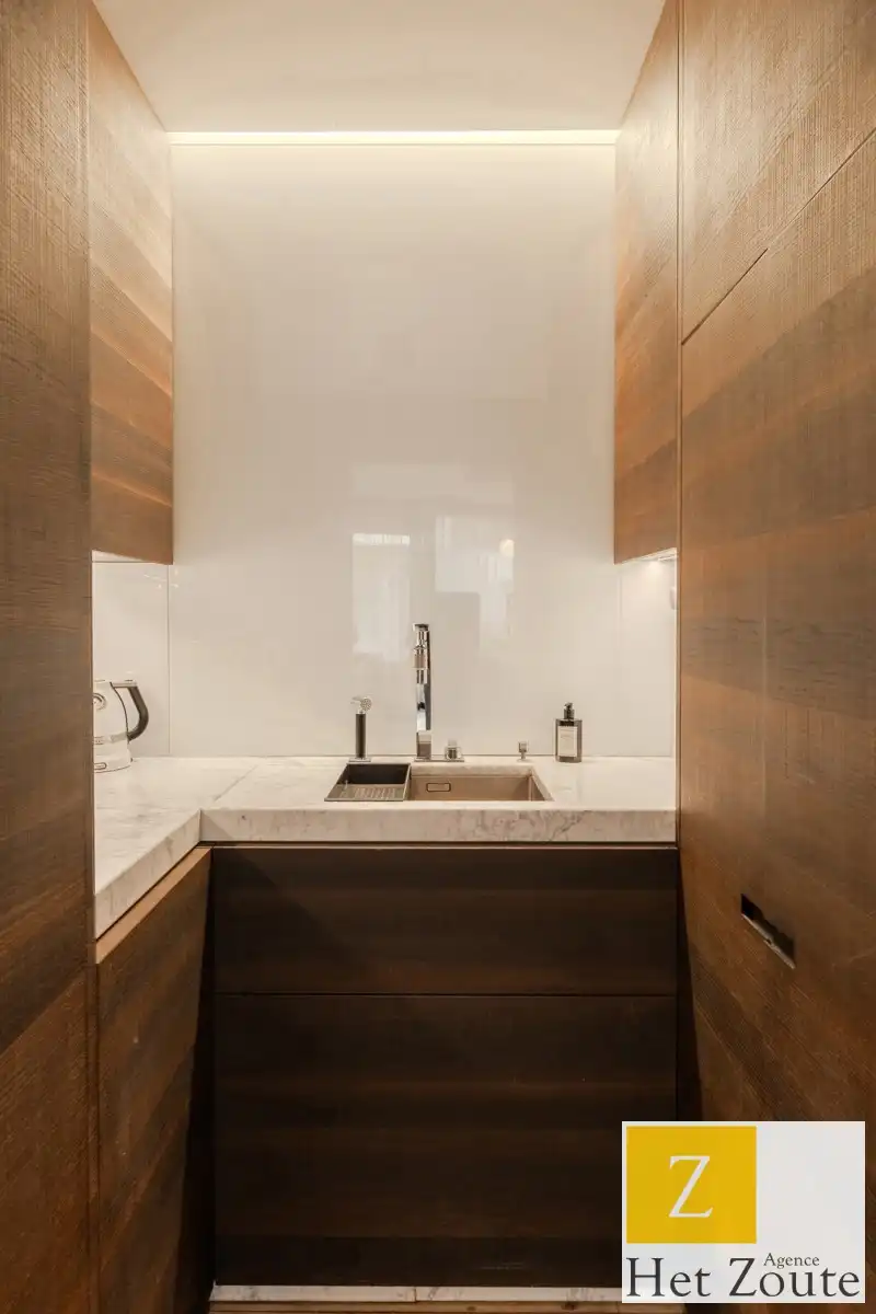 Exclusief lumineus gelijkvloers design appartement in knokke foto 14
