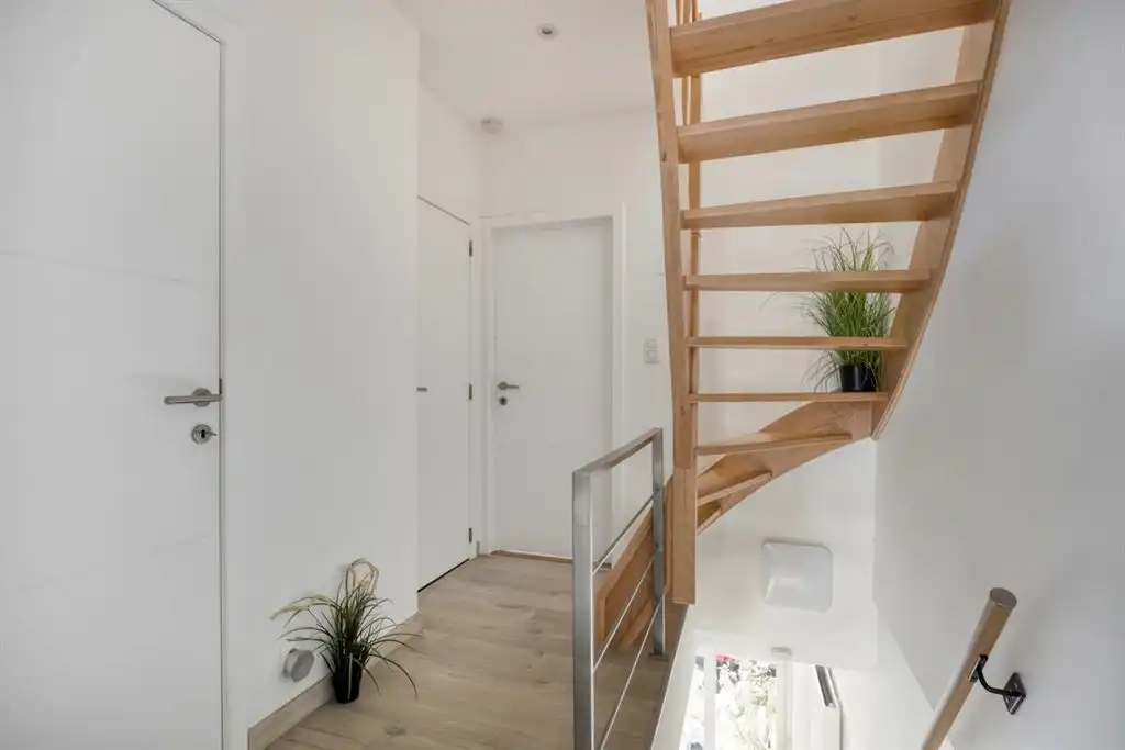 Prachtig gerenoveerde gezinswoning op een toplocatie foto 9