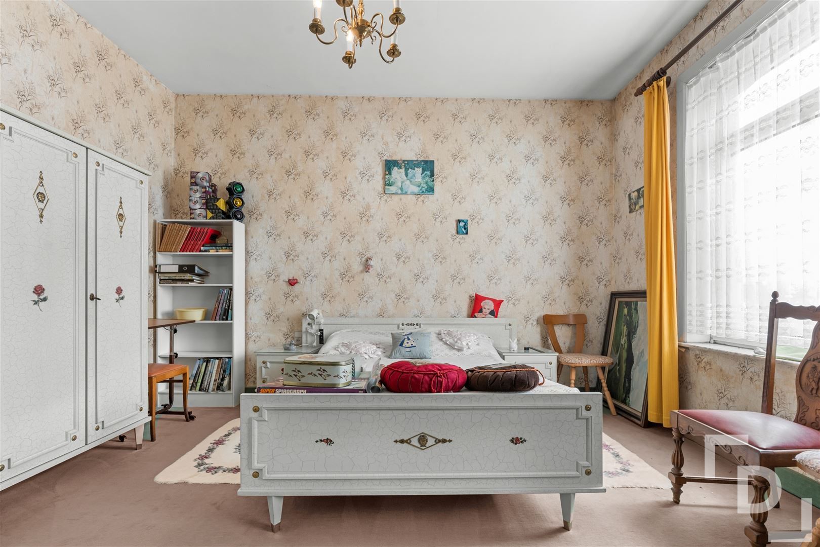 Te renoveren woning met uitweg te koop op centrale locatie in Ieper. foto 14