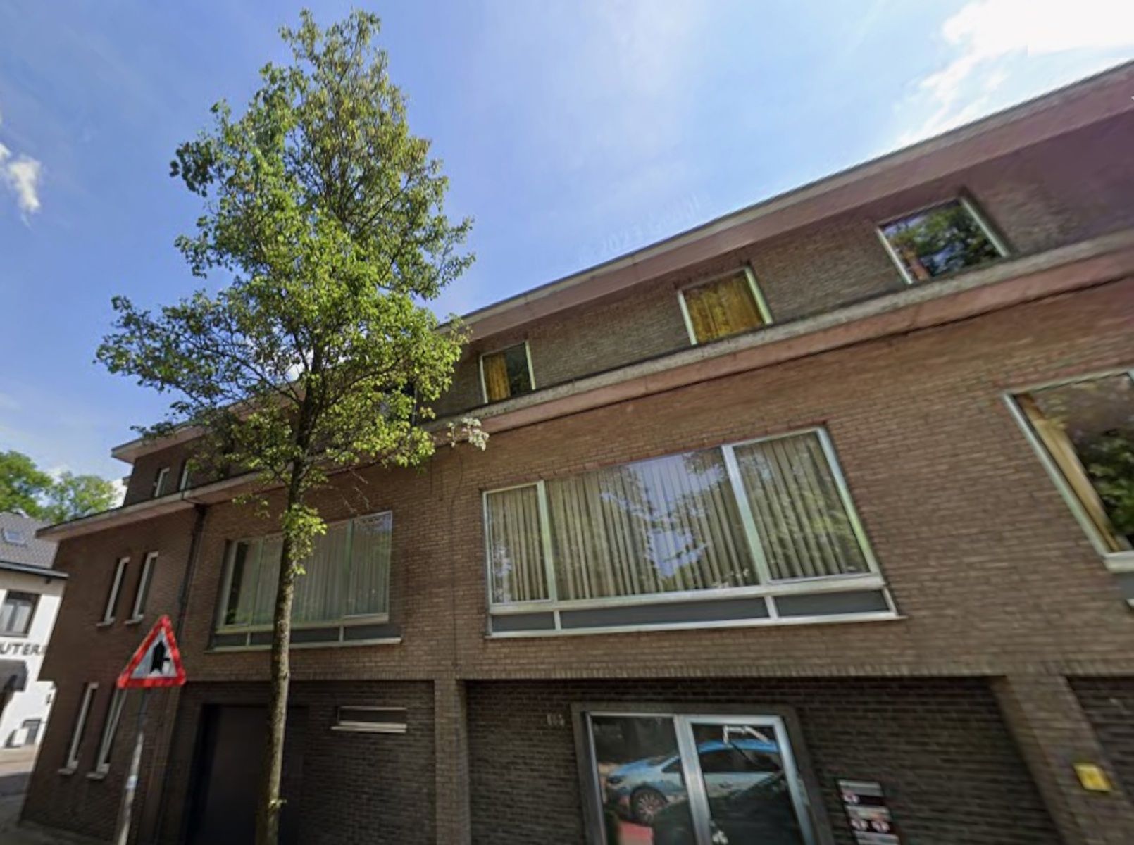 Huis te koop foto {{pictureIndex}}