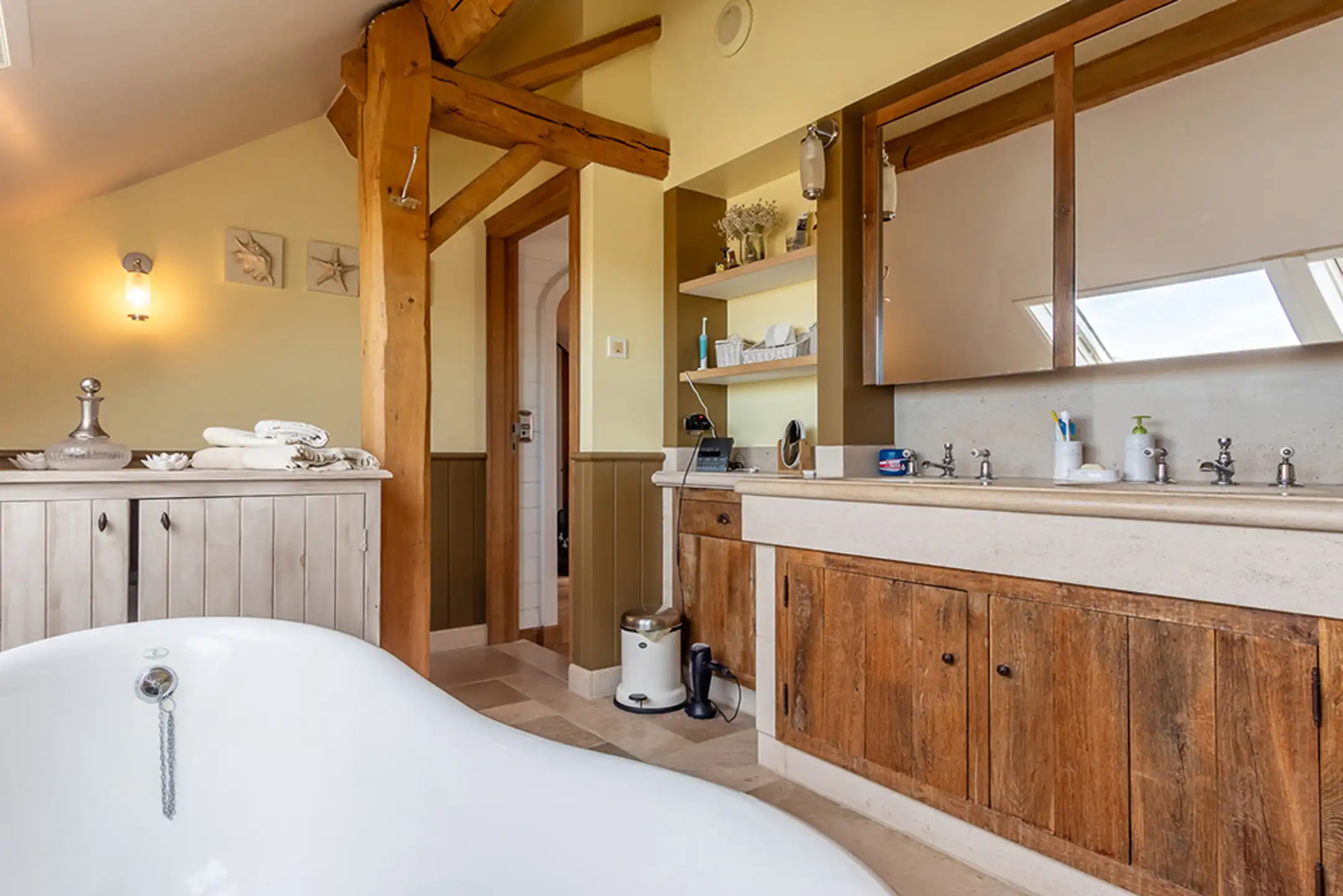 Gerestaureerde vierkantshoeve met B&B op 80 are grond foto 32