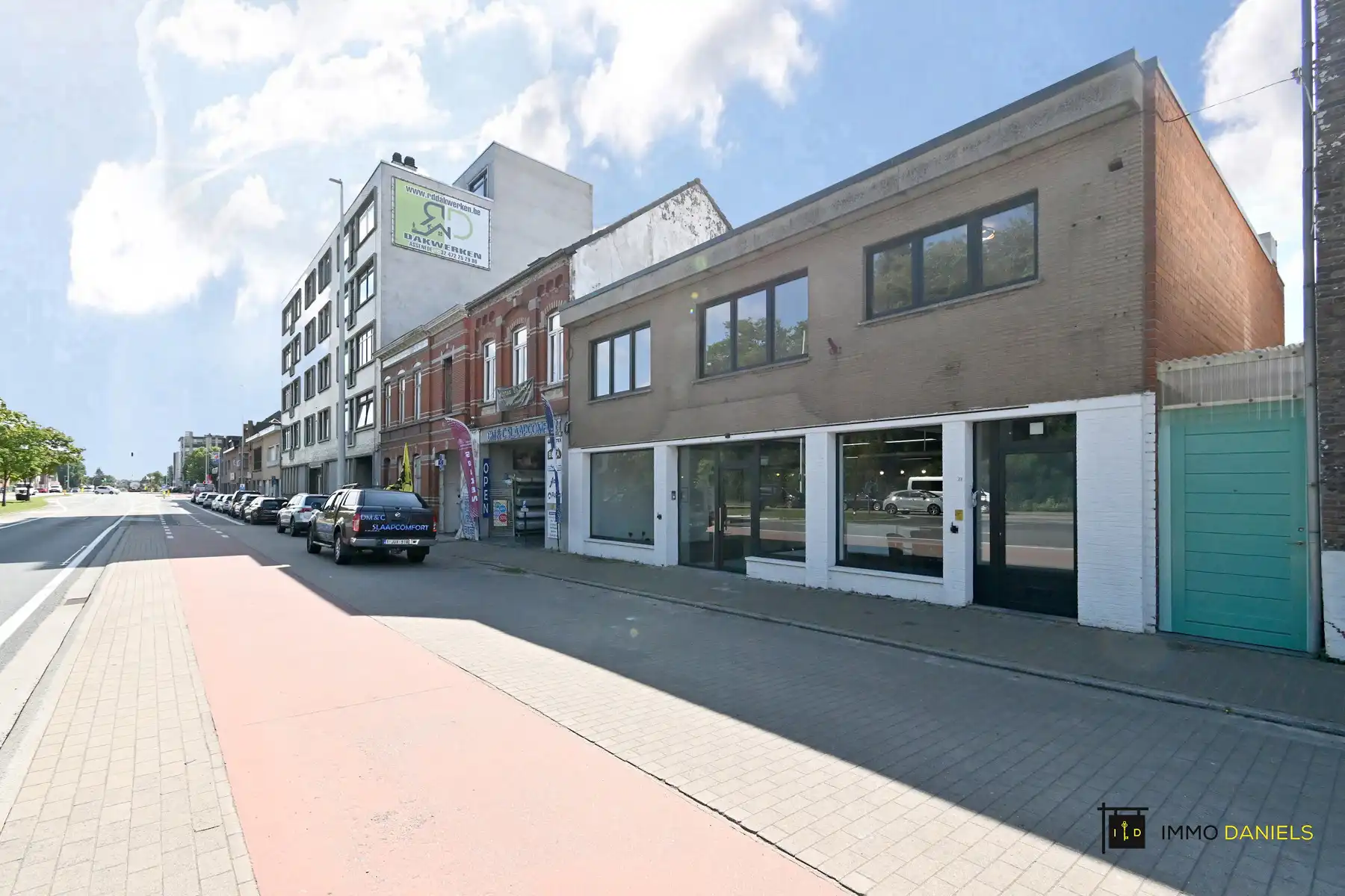 Gunstig gelegen handelspand met instapklare woonst (3slks.) foto 3