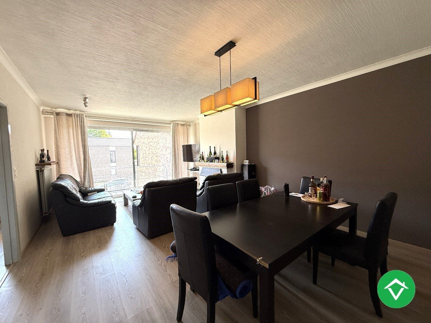 Centraal gelegen appartement met 2 slaapkamers en garage te Roeselare foto 4