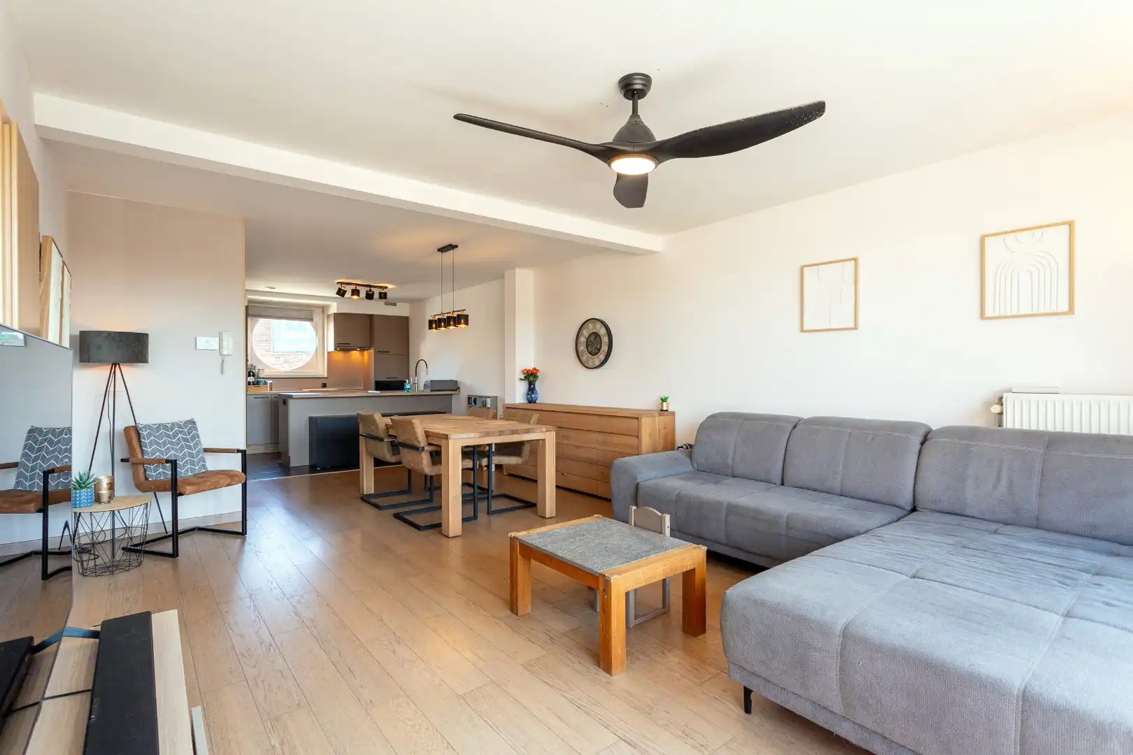 Energiezuinig duplex-app met 3 slpk, terras + staanplaats foto 2