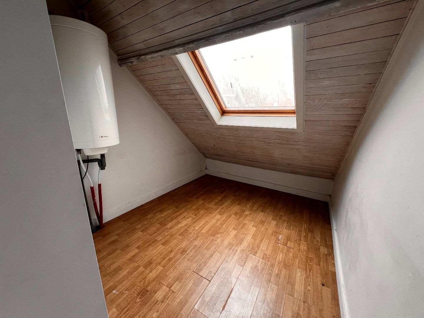 GEZELLIGE WONING MET 2 RUIME SLAAPKAMERS IN IEPER foto 7