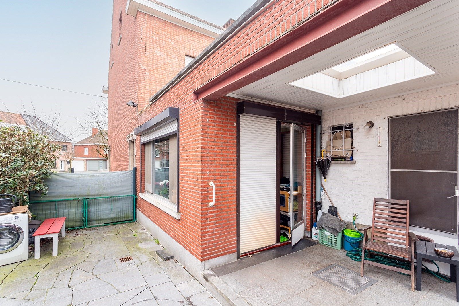 Ruime halfopen bebouwing met vijf slaapkamers foto 18