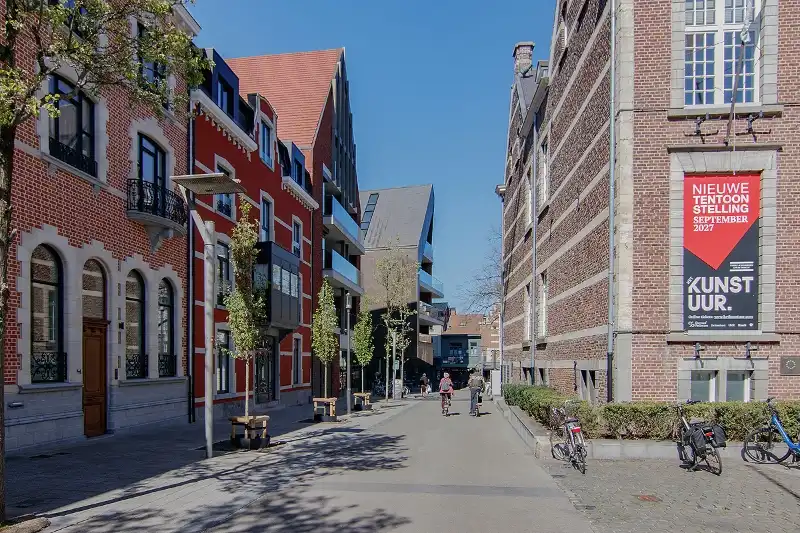 Moderne serviceflat met 2 ruime slaapkamers, 2 badkamers en een uitnodigend terras op een TOP locatie in het centrum van Hasselt foto 18