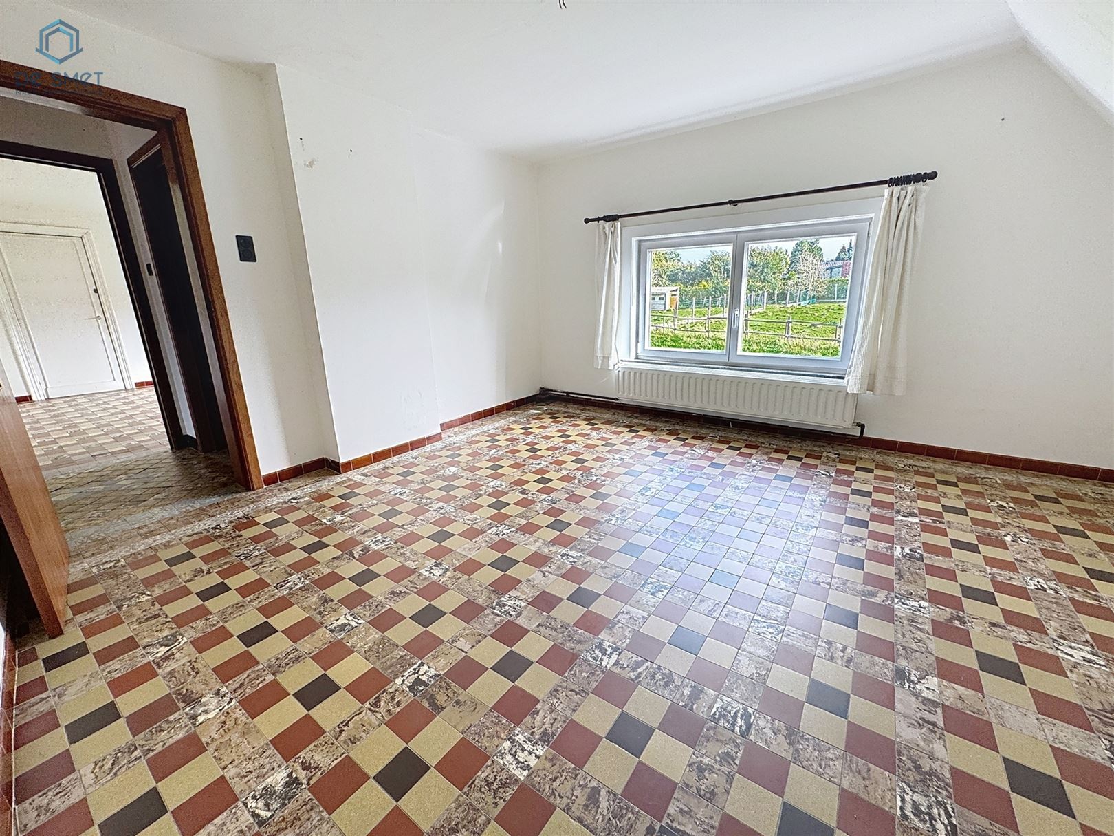 Te koop: Op te frissen gezinswoning met 3 slaapkamers, garage en tuin geen renovatieplicht! foto 14