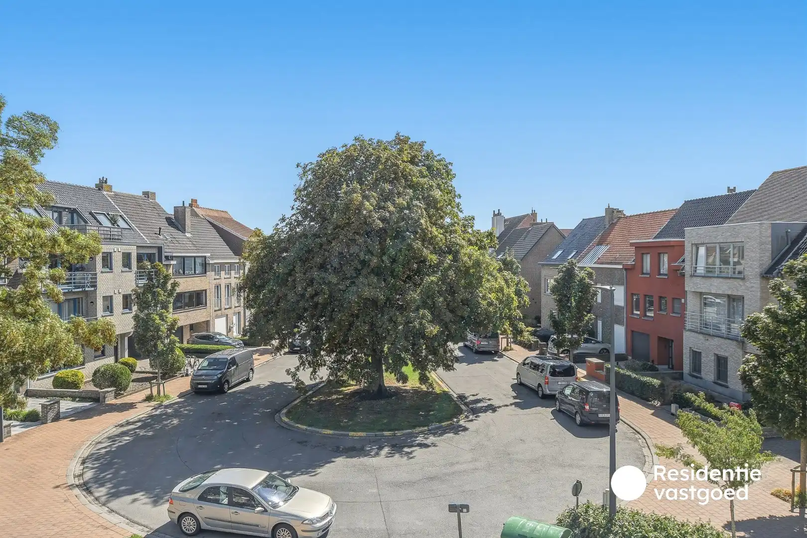 Instapklaar 2-slaapkamerappartement met garage in Blankenberge foto 8