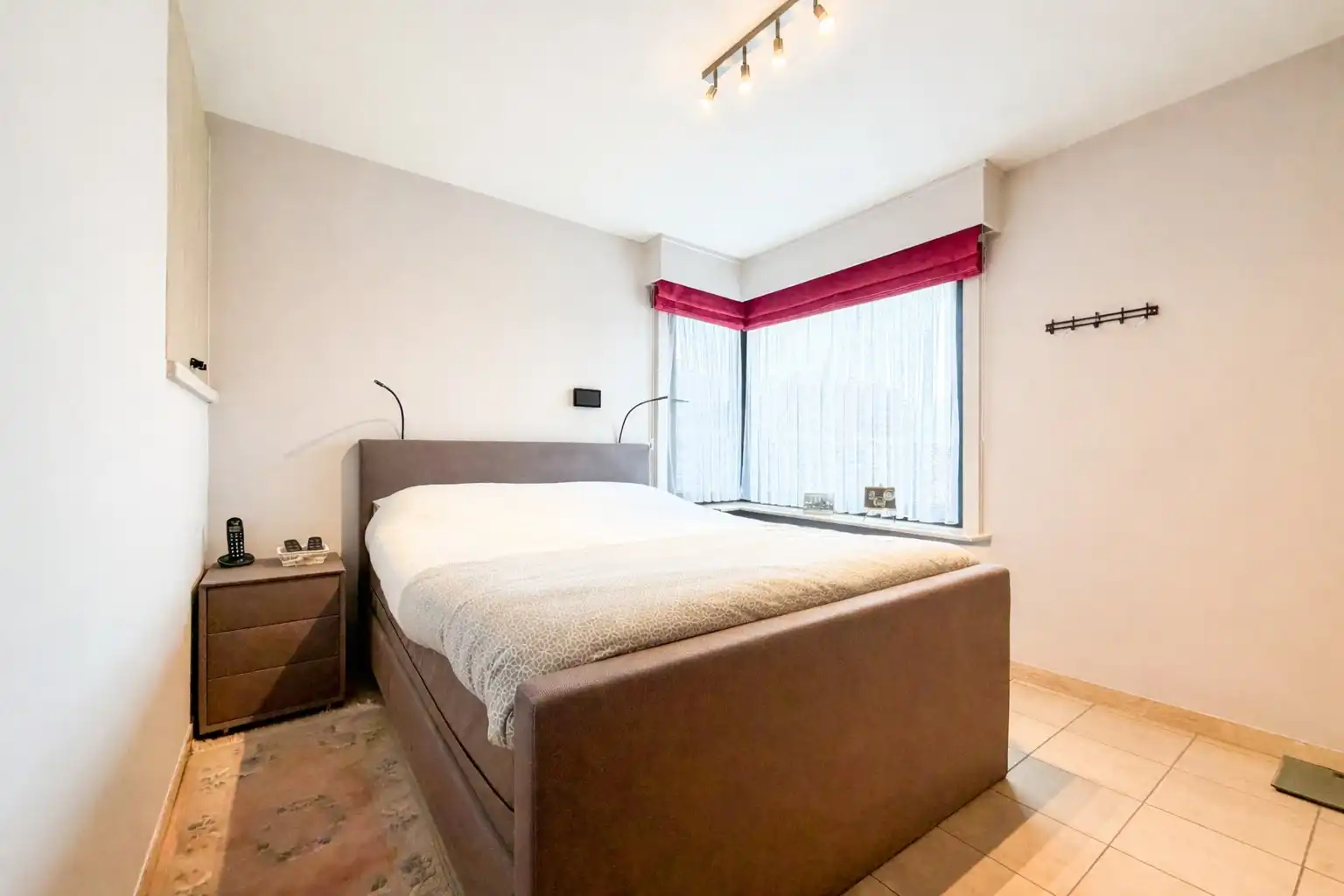 Villa op groot perceel met open zicht: 4 slaapkamers, 2 badkamers, grote tuin, topper te Torhout! foto 21