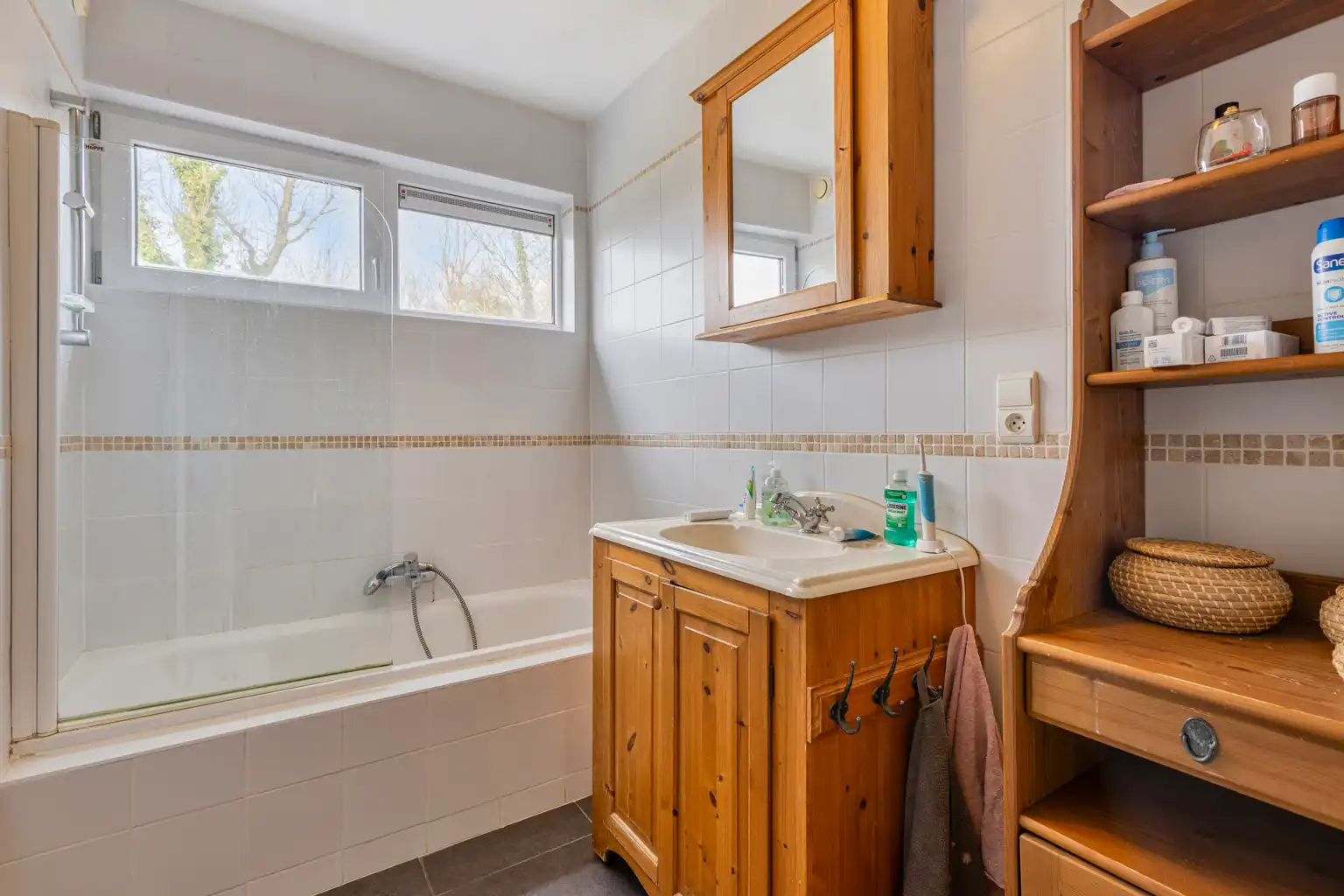 Instapklaar 2 slaapkamer appartement op 1ste verdieping foto 10