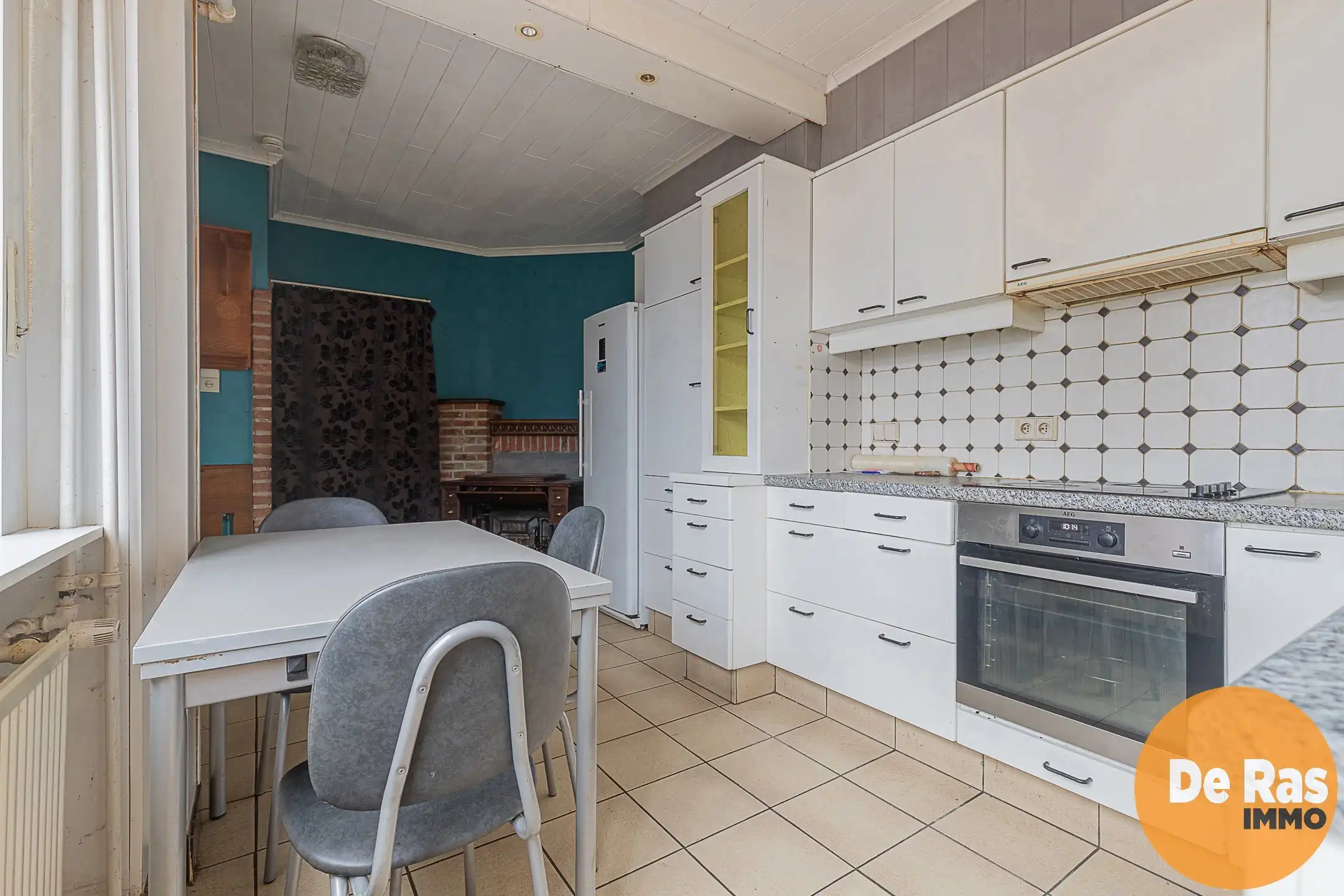 ROZEBEKE - Karakteristieke burgerwoning met loods foto 7