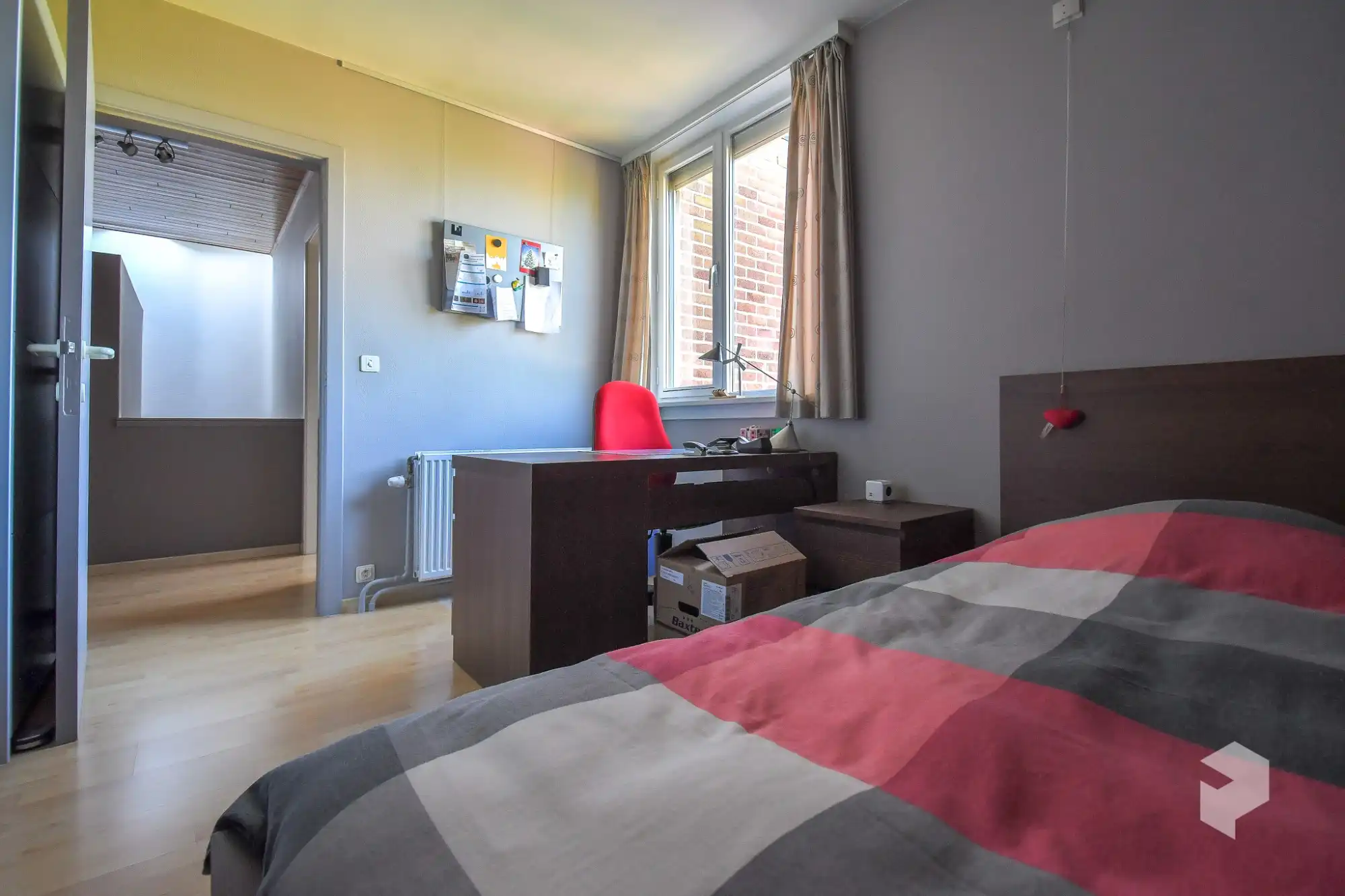 Ruime goed onderhouden woning met 3 slpk en tuin foto 12