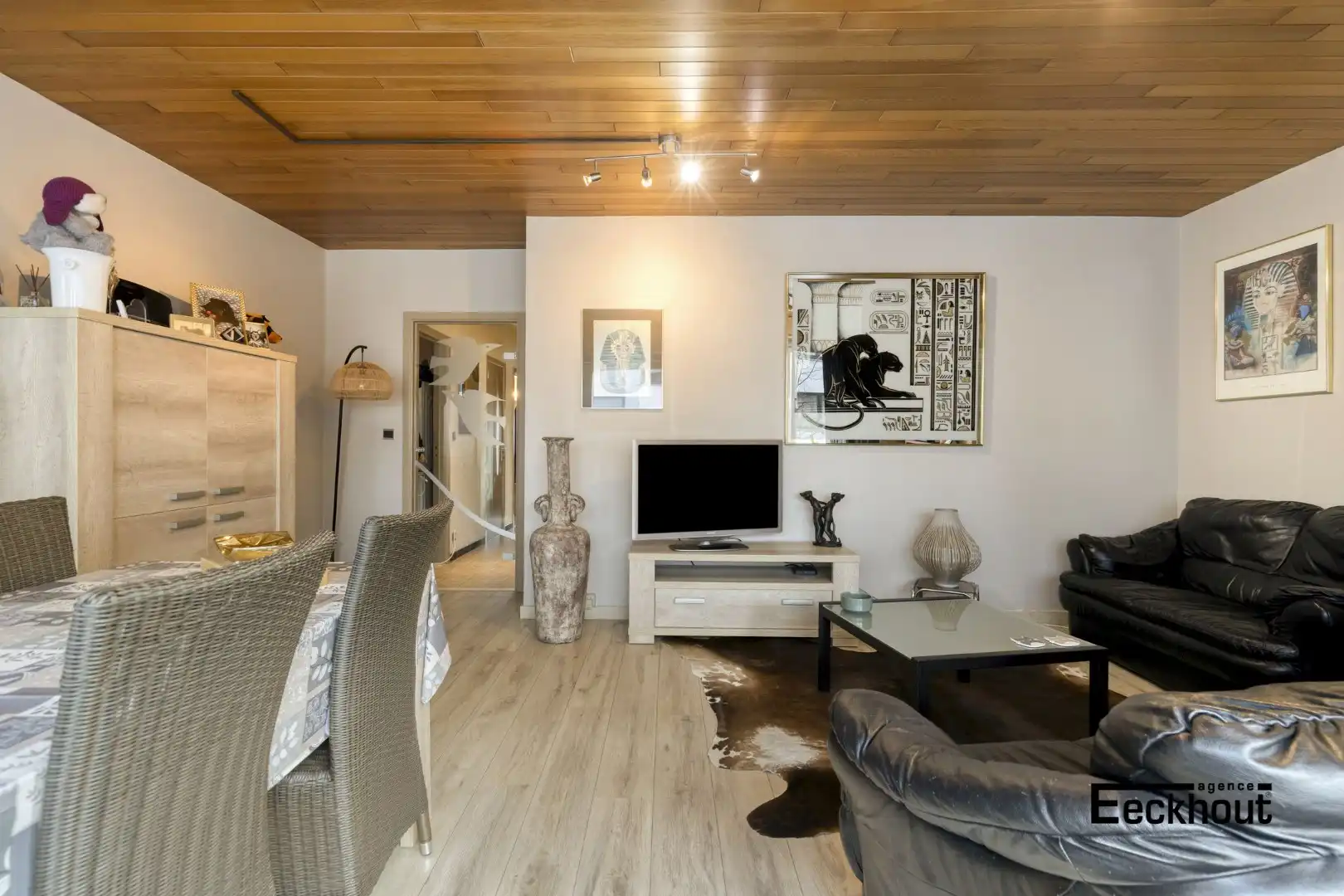 Ruim appartement in rustige straat in het centrum van Oostende. foto 2