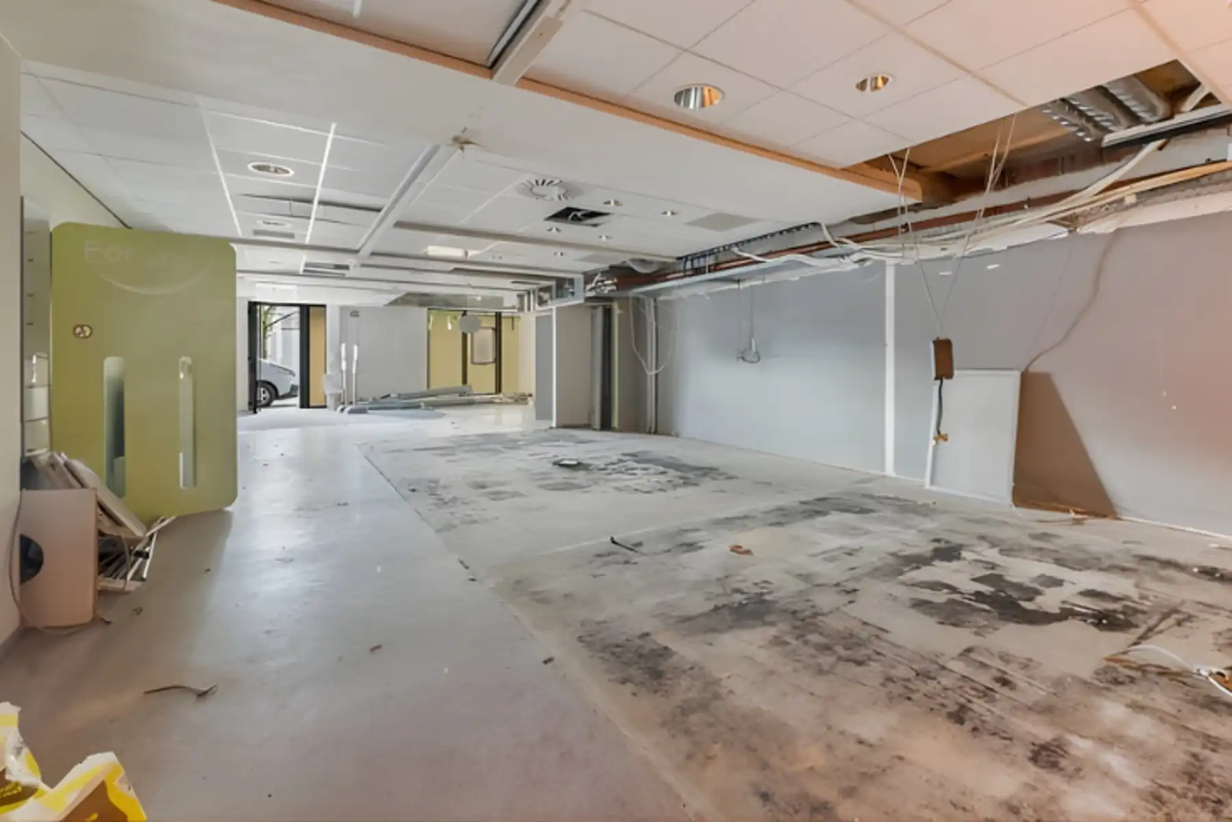 Polyvalent handelspand op centrale marktlocatie met parkeermogelijkheden foto 5