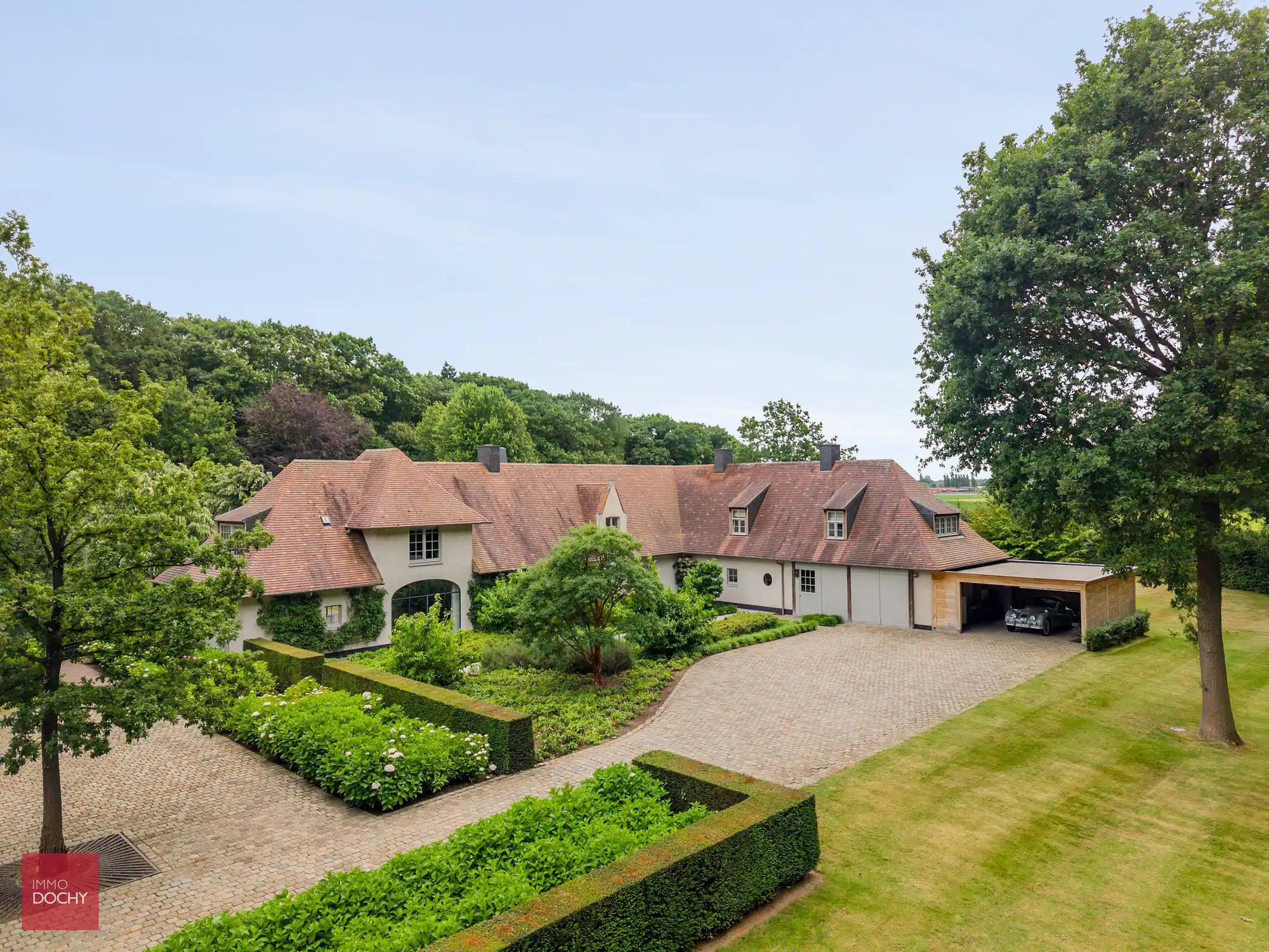 Unieke eigendom in alle rust en privacy op ca. 5,4ha foto 4